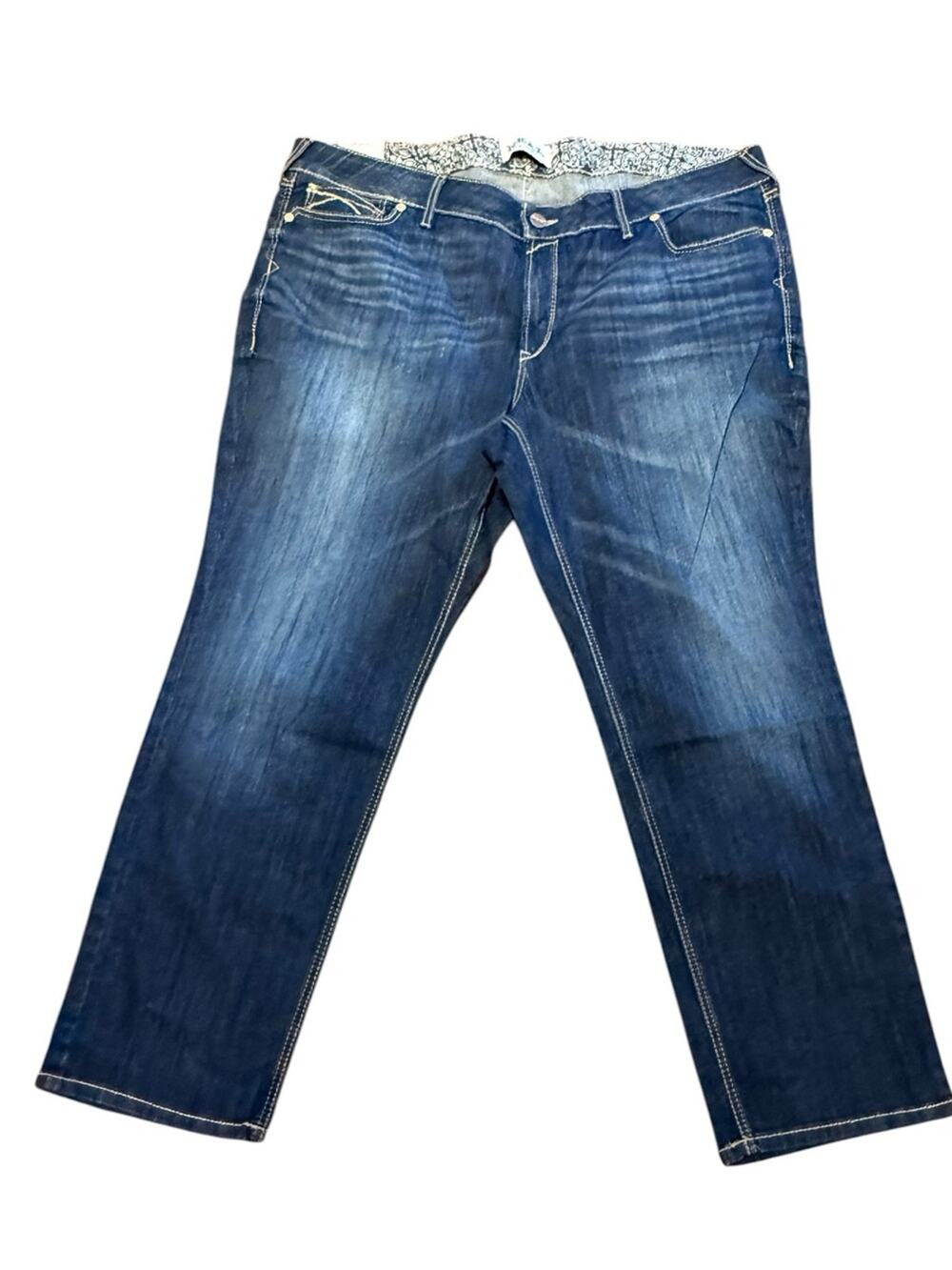 Ariat REAL Women’s 26WR x 32 Octavia Straight Plus Jeans